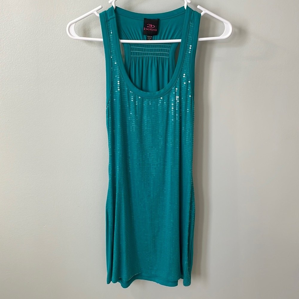 2B Bebe sequined tank 💙